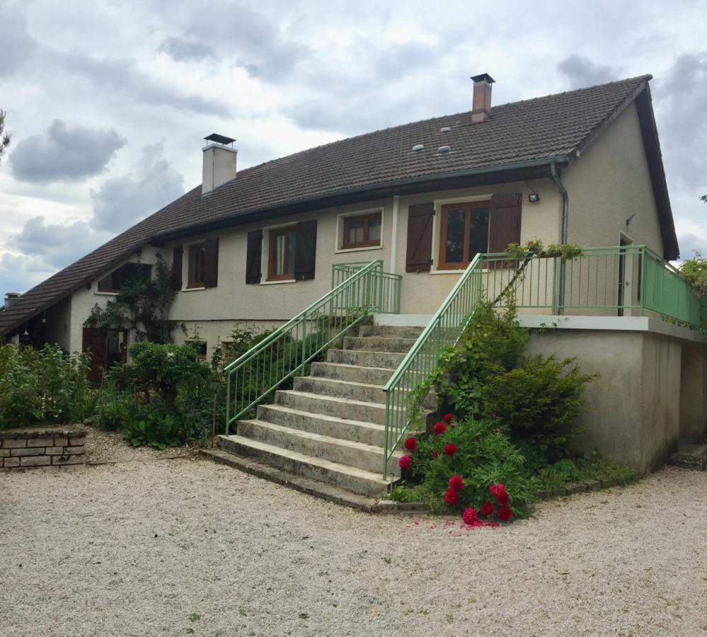 Sous La Tour Bed & Breakfast Agencourt Luaran gambar